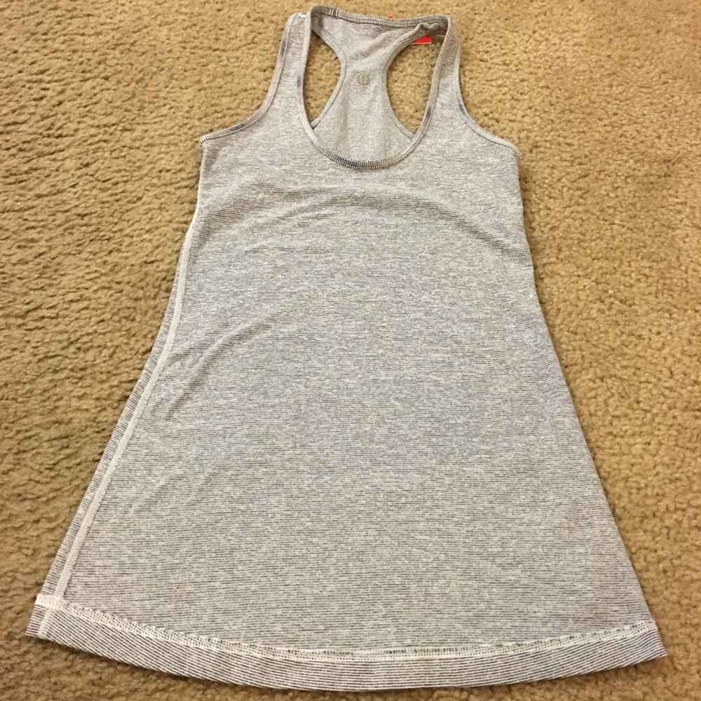 Lululemon racerback tank Sz small